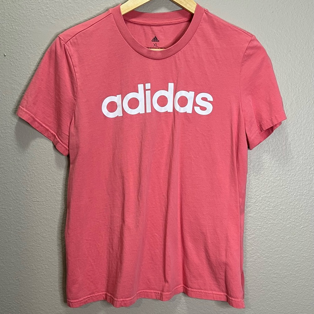 Adidas Women’s Pink Short Sleeve Tee with Logo Size XL - Picture 2 of 8